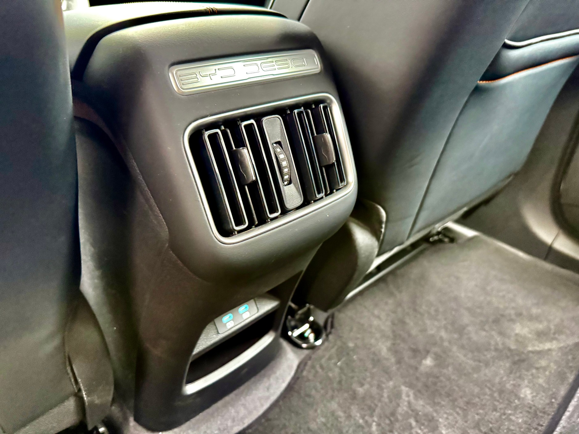 BYD Sealion 5