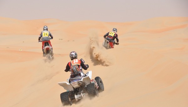 Abu Dhabi Desert Challenge 2010: Rafał Sonik rozpoczyna sezon rajdowy