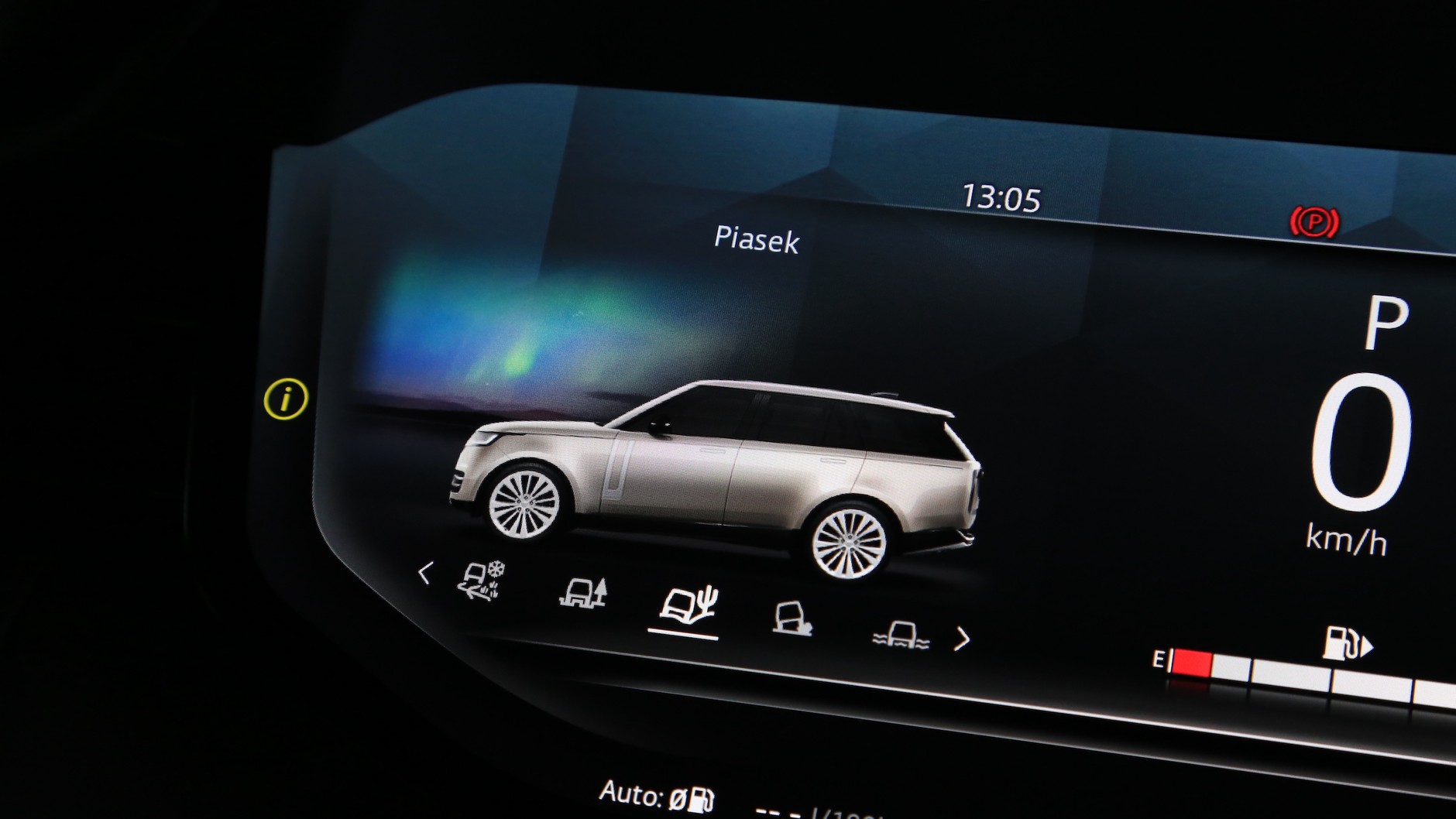 Range Rover LWB P530 First Edition (2022 r., 5. generacja)