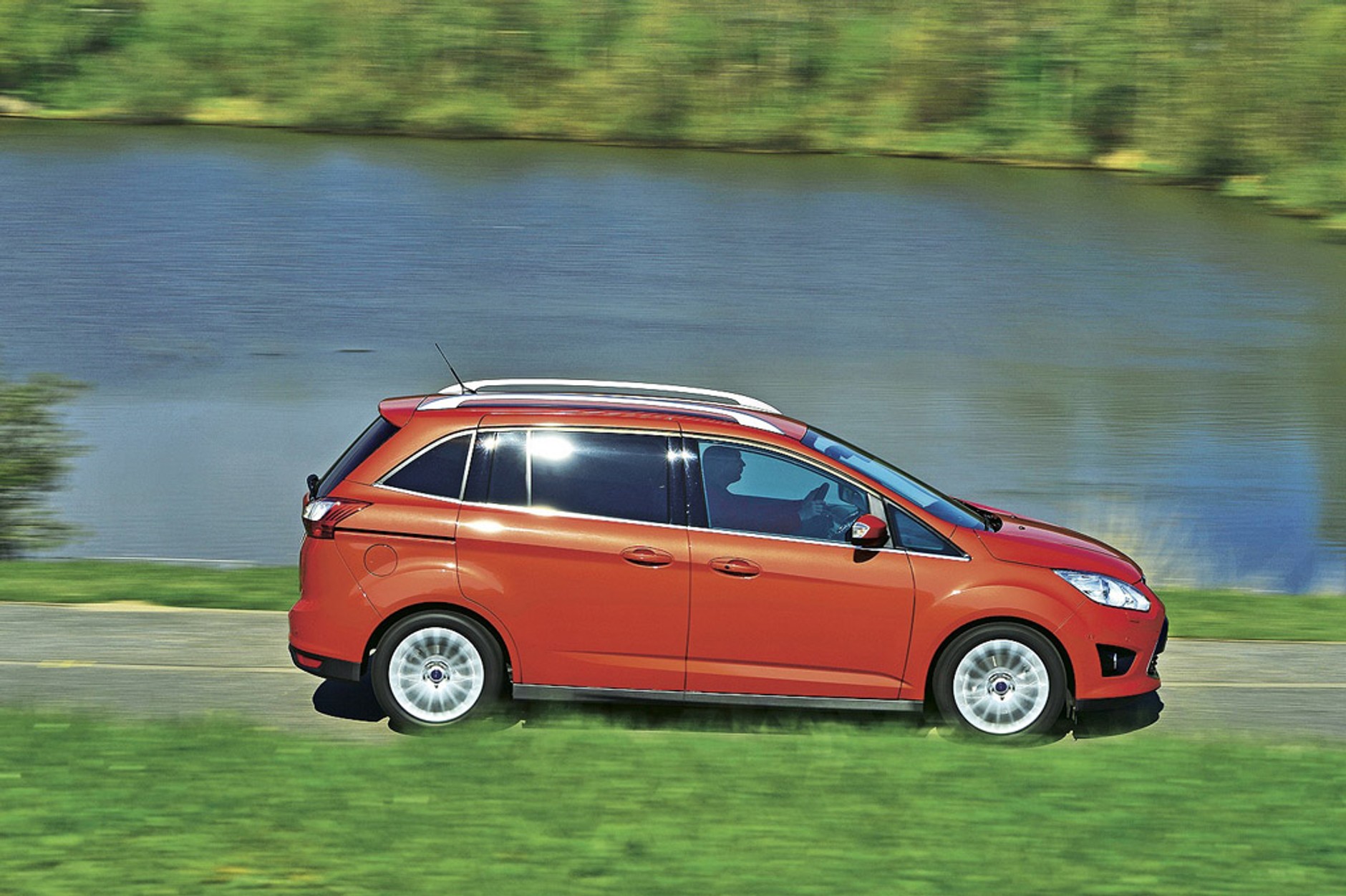 Renault Grand Scenic kontra Ford Grand C-Max, Opel Zafira i Volkswagen Touran