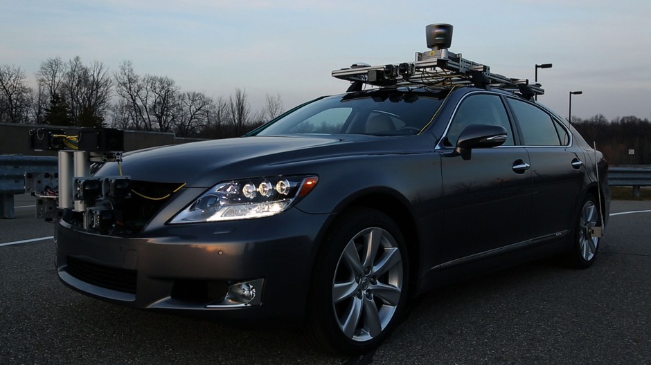 Lexus LS z LIDAREM. 2013 rok