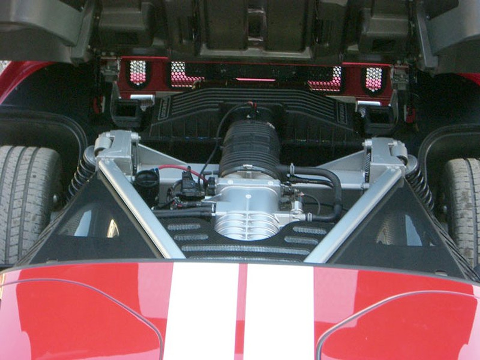 Kuracja tuningowa Edo Competition dla Forda GT