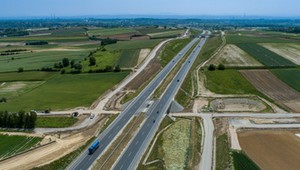 GDDKiA otworzyła obie jezdnie na drodze S7. Wkrótce otwarte zostaną też dwa węzły