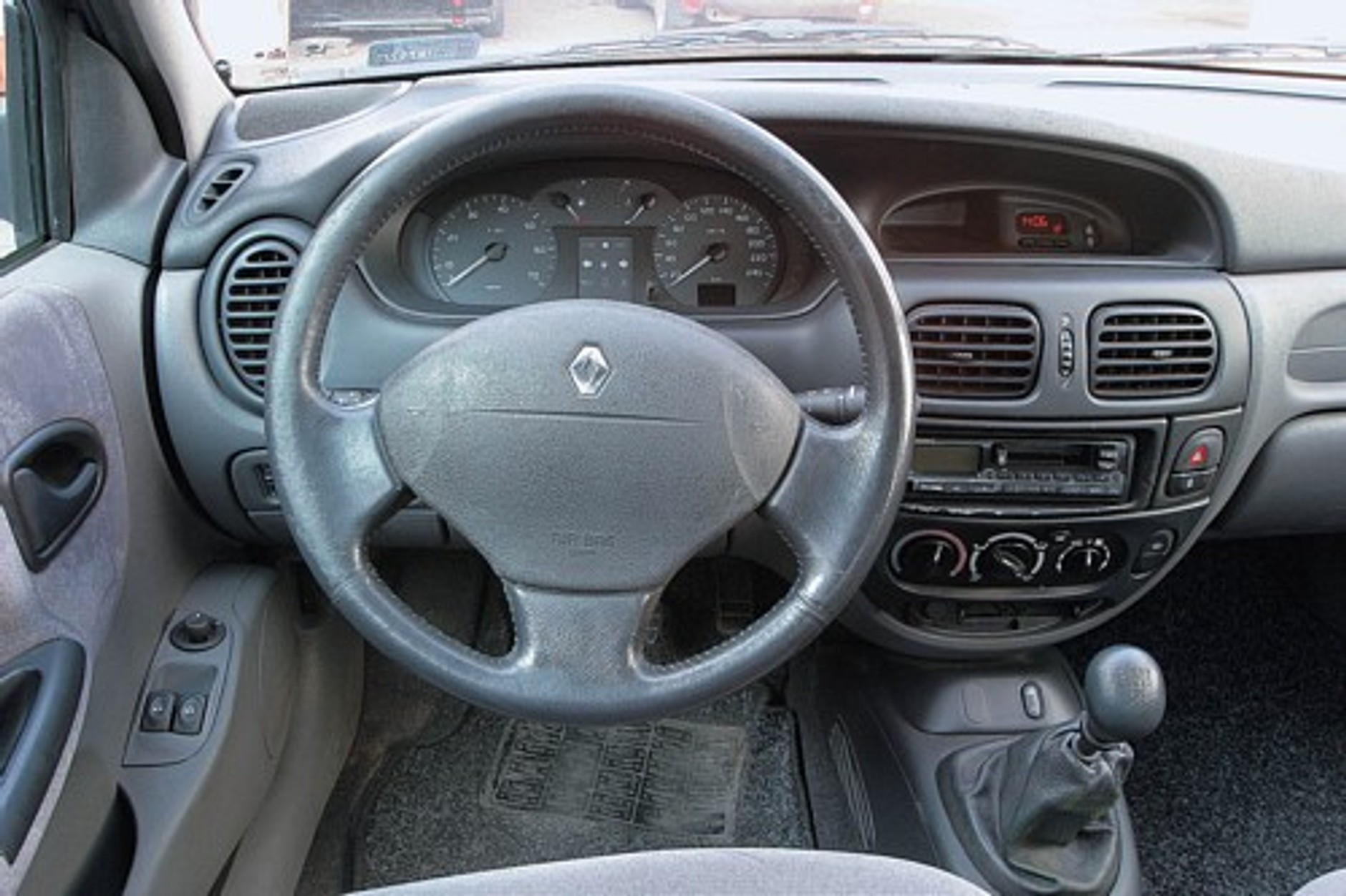 Kompakty o różnych osobowościach