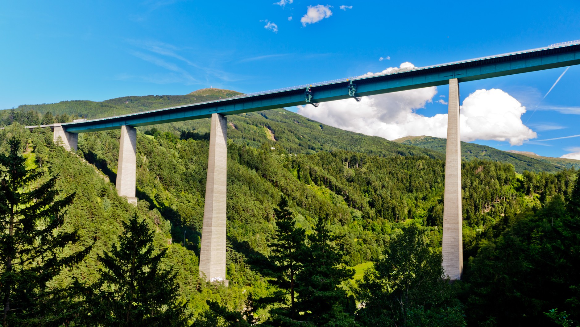 Most Europejski na trasie przez przełęcz Brenner w Austrii
