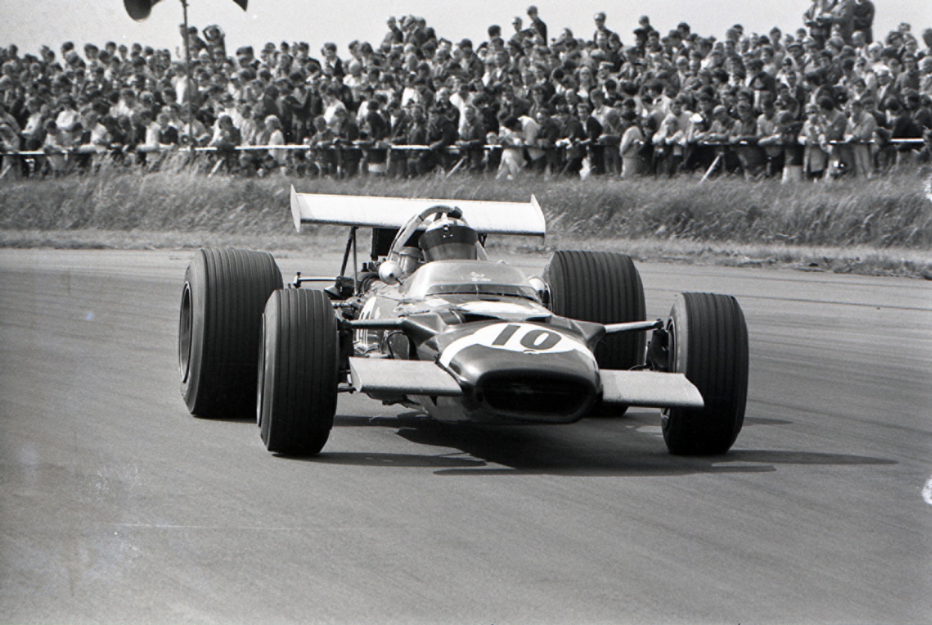 Bolid Matra-Ford Cosworth podczas Grand Prix Wielkiej Brytanii na torze Silverstone w 1969 r.
