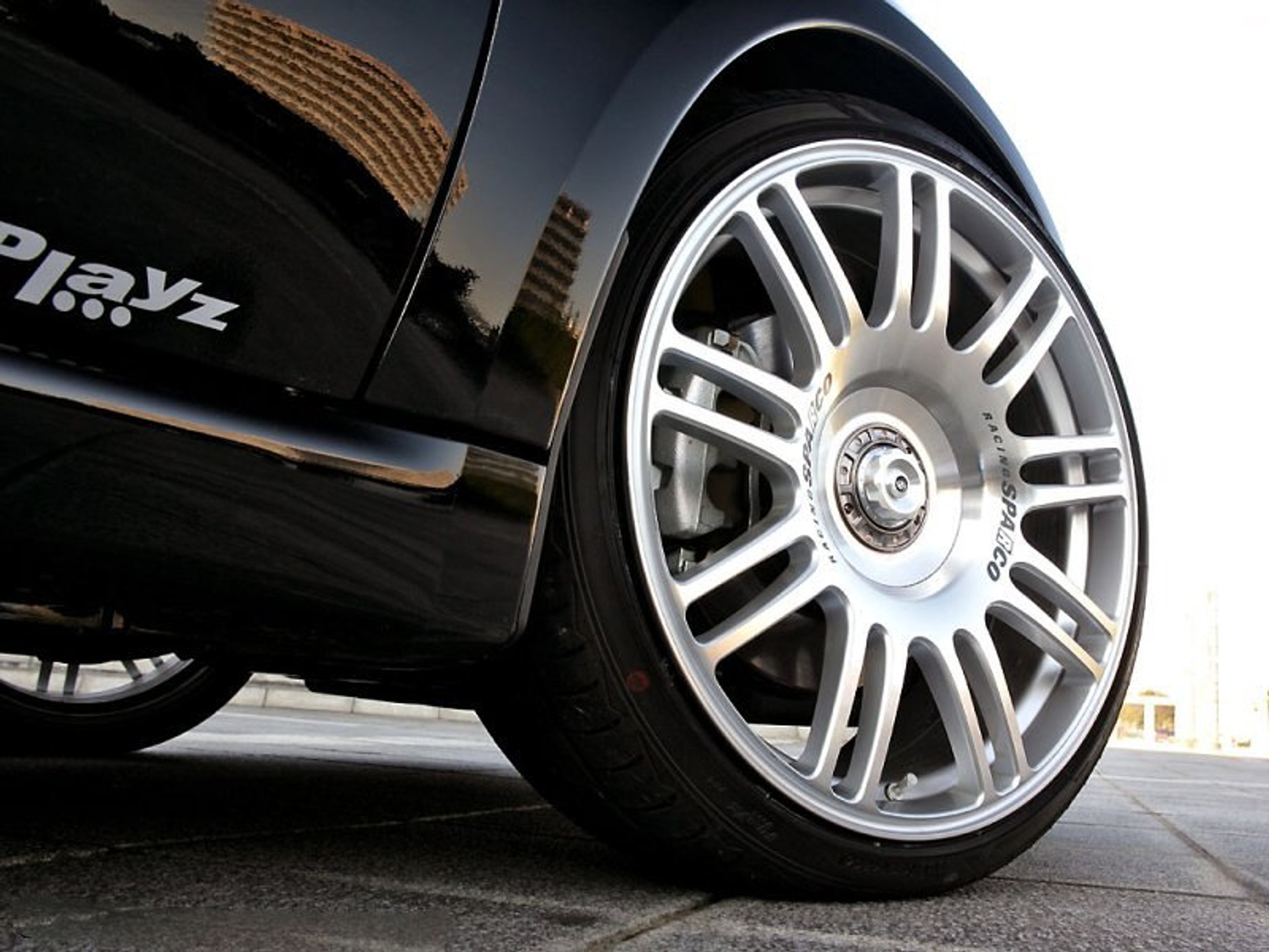 DAMD przygotował pakiet BlackXMetal dla Subaru Legacy kombi