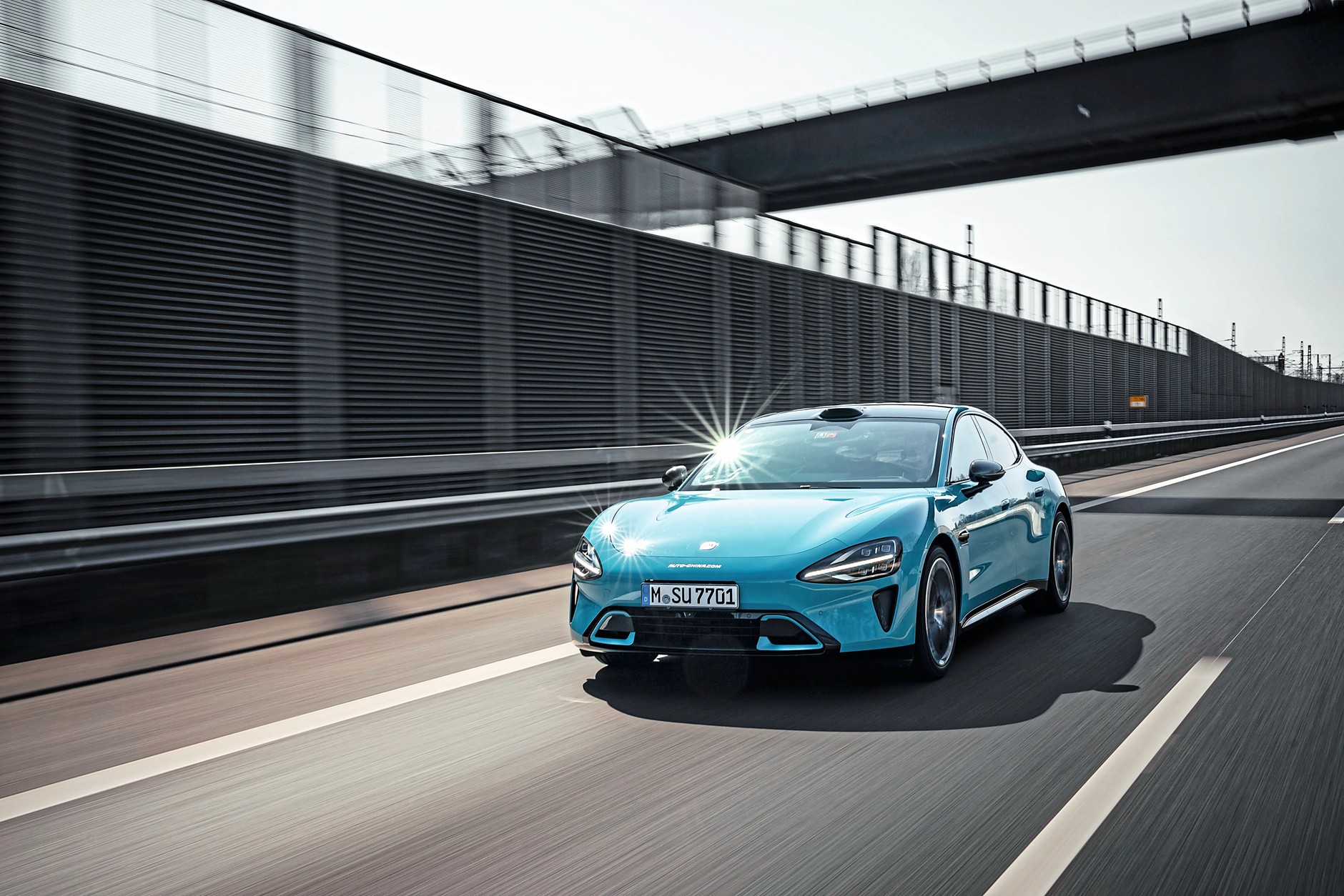 Xiaomi SU7: jak jeździ Taycan za pół ceny?