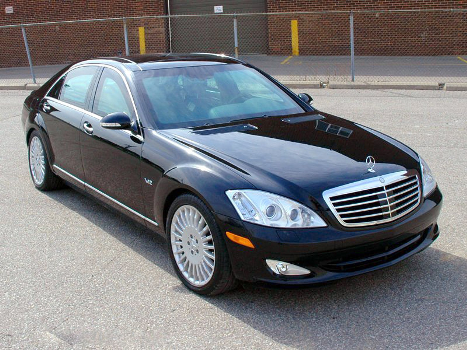 RENNtech S 600 – osobisty luksusowy czołg