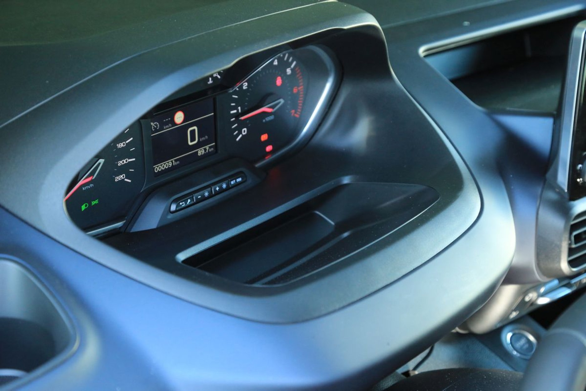 Citroën Berlingo vs Peugeot Rifter - dlaczego Peugeot jest lepszy?