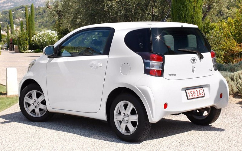 Paryż 2008: Toyota iQ – pierwsze informacje i fotografie wersji seryjnej