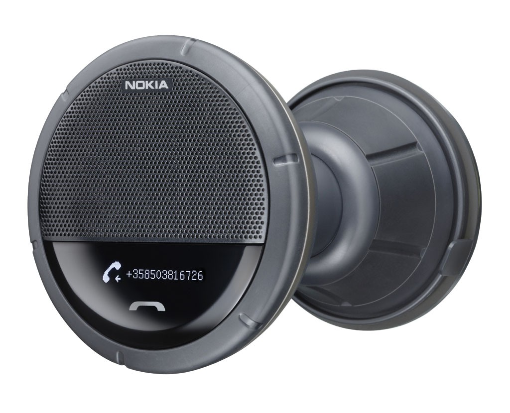 Zestawy głośnomówiące. Zobacz jak bezpieczne korzystać z telefonu w samochodzie