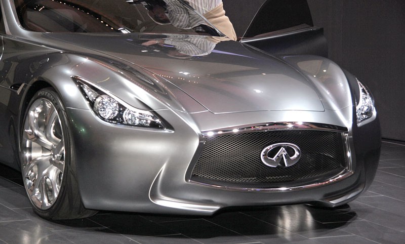 Genewa 2009: Infiniti Essence Concept (fotogaleria)