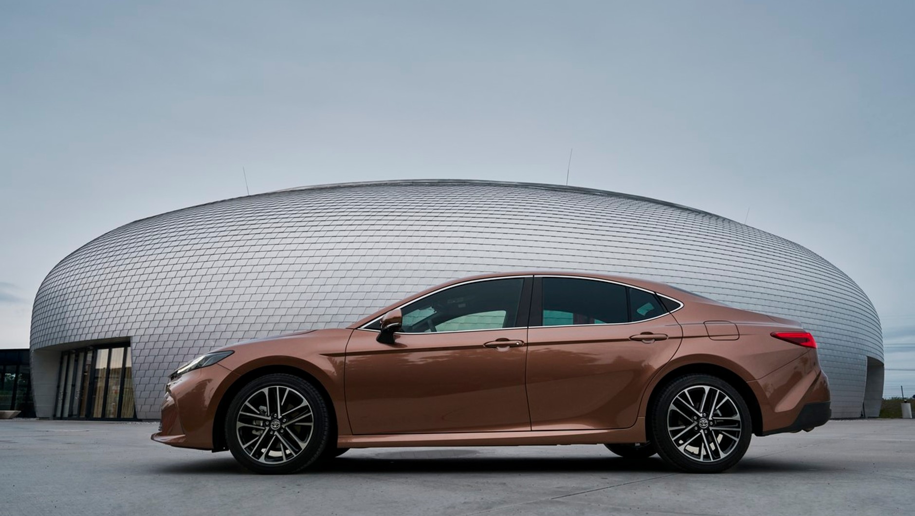 Nowa Toyota Camry