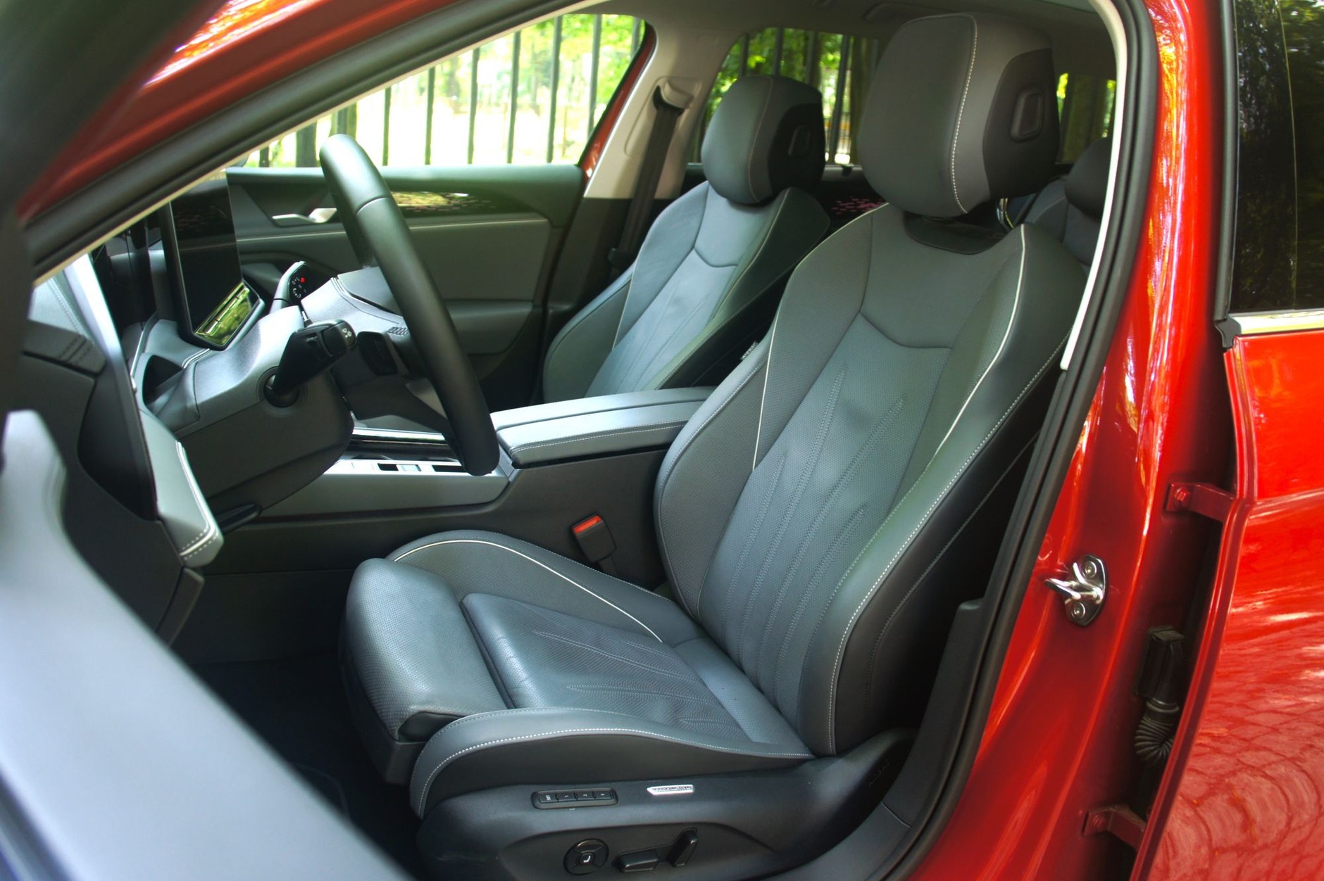 Volkswagen Passat B9 2.0 TDI