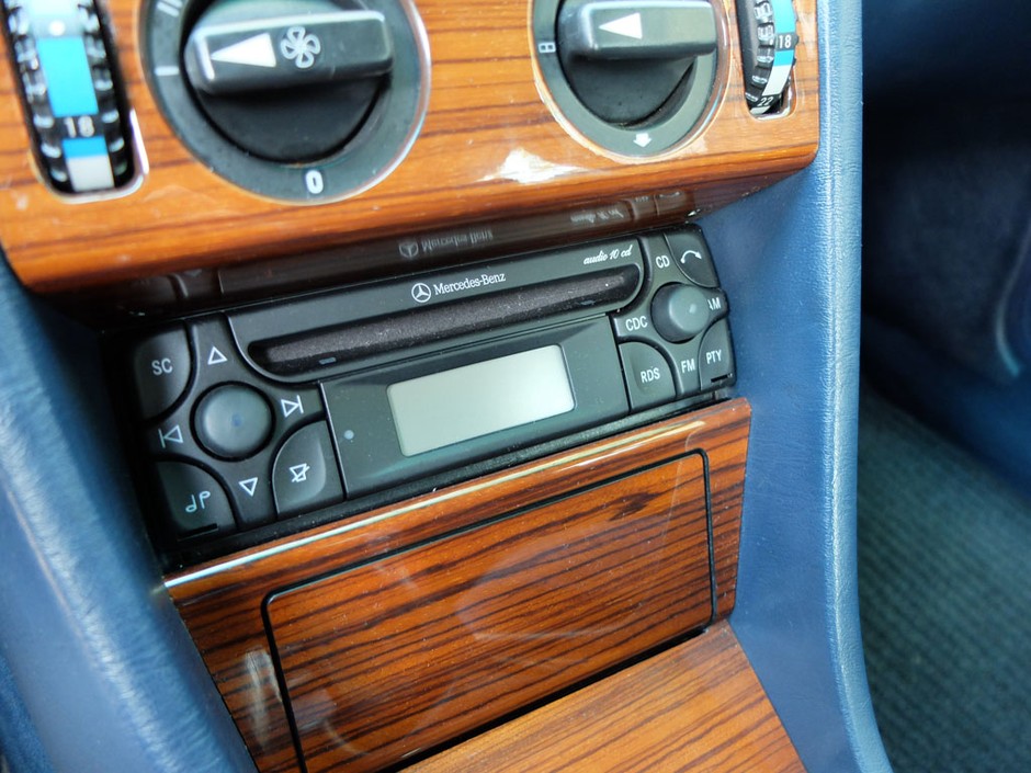 Mercedes W124 200D