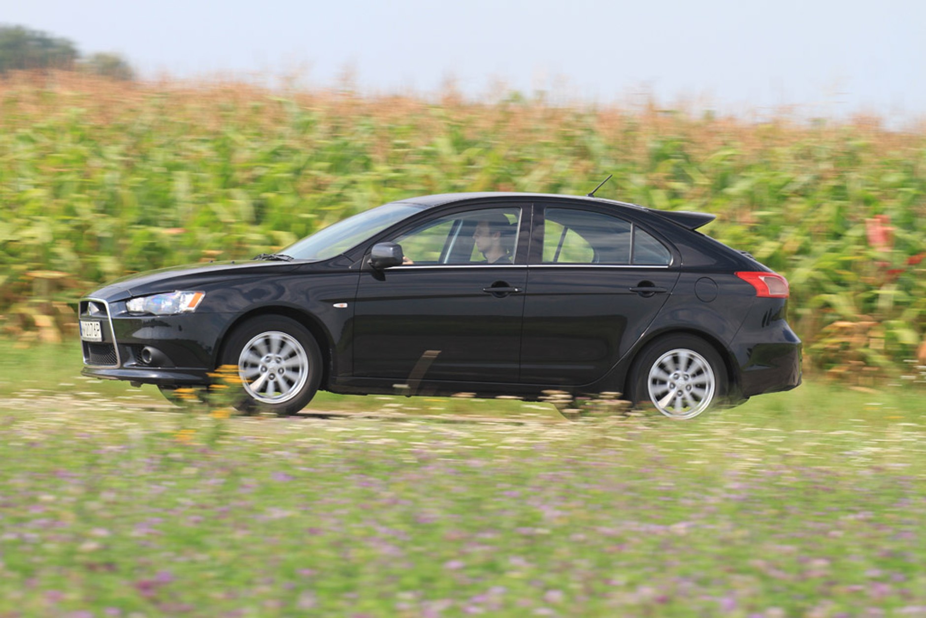 Mitsubishi Lancer Sportback: oto mistrz chłodnej kalkulacji
