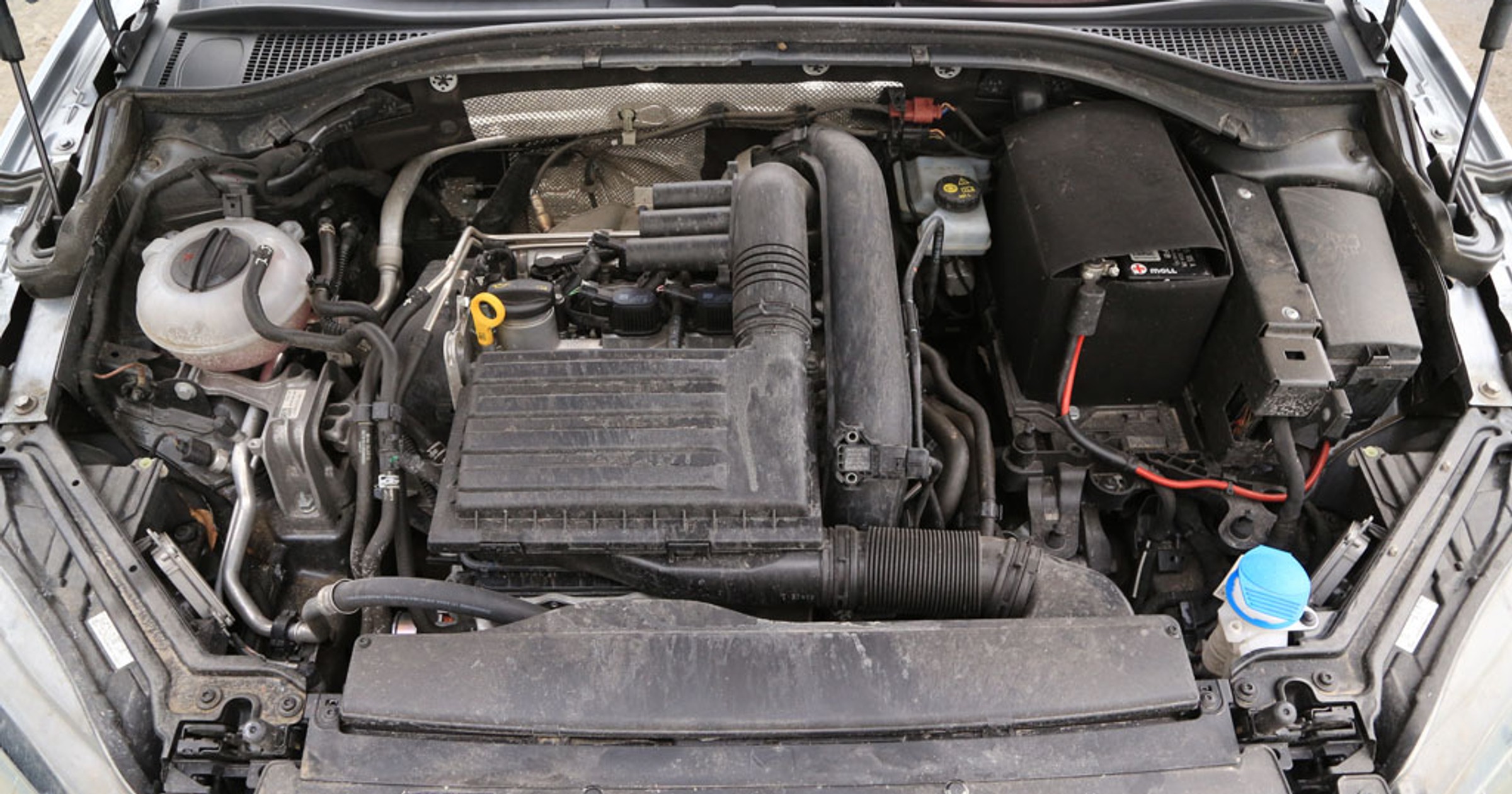 Silnik 1.4 TSI słynie z awaryjności, ale koniecznie zwróć uwagę na kod wewnętrzny