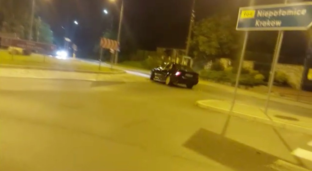 Driftował po ulicach Wieliczki. Zdradziło go nagranie
