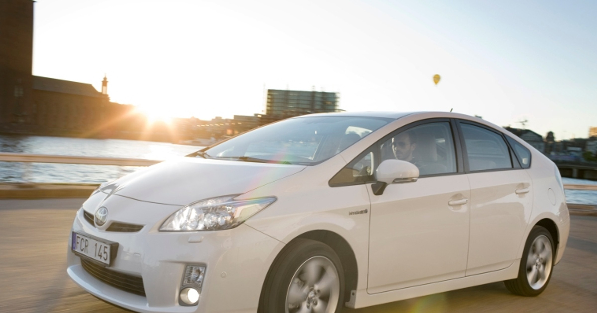 Toyota sprzedała na świecie 4,6 mln hybryd