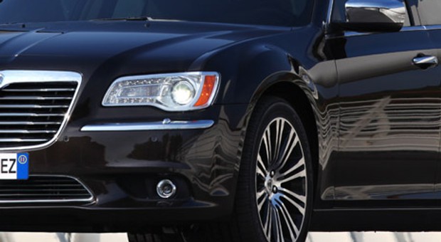 Czy wiesz co to za samochód? Audi czy Seat? Chrysler czy Lancia?