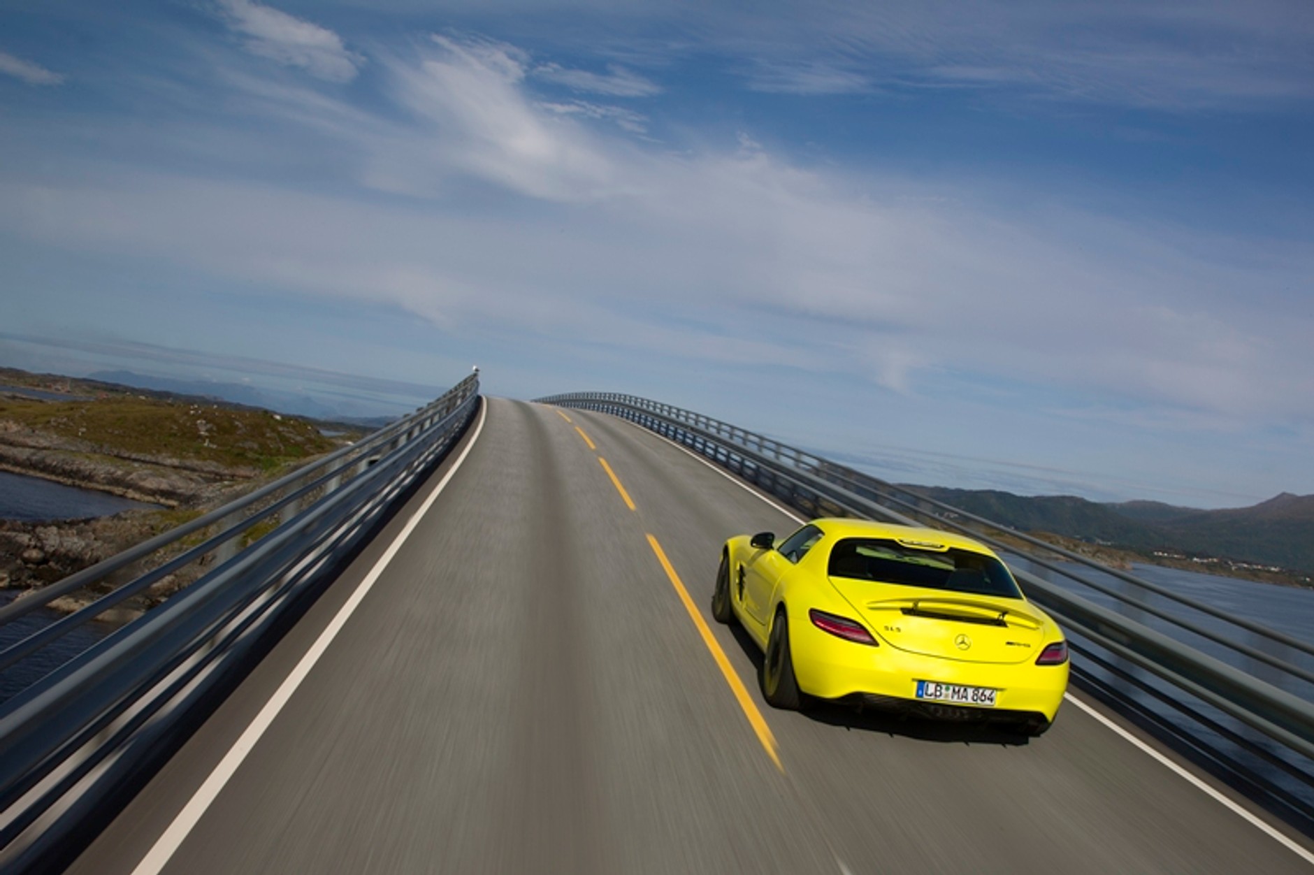 Mercedes SLS AMG E-Cell – z e-pięknem trzeba obcować