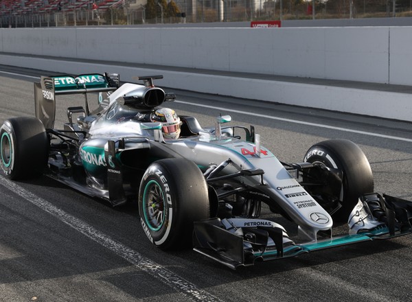 Najpierw nazwał go idiotą, teraz zmienił zdanie. Alonso kontra Hamilton