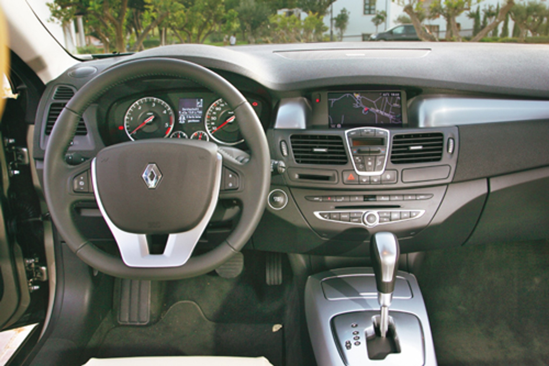 Renault Laguna - Dwie twarze Laguny Coupé