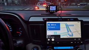 Już nie tylko Google Maps, czyli Android Auto z nowymi nawigacjami – pierwszy test