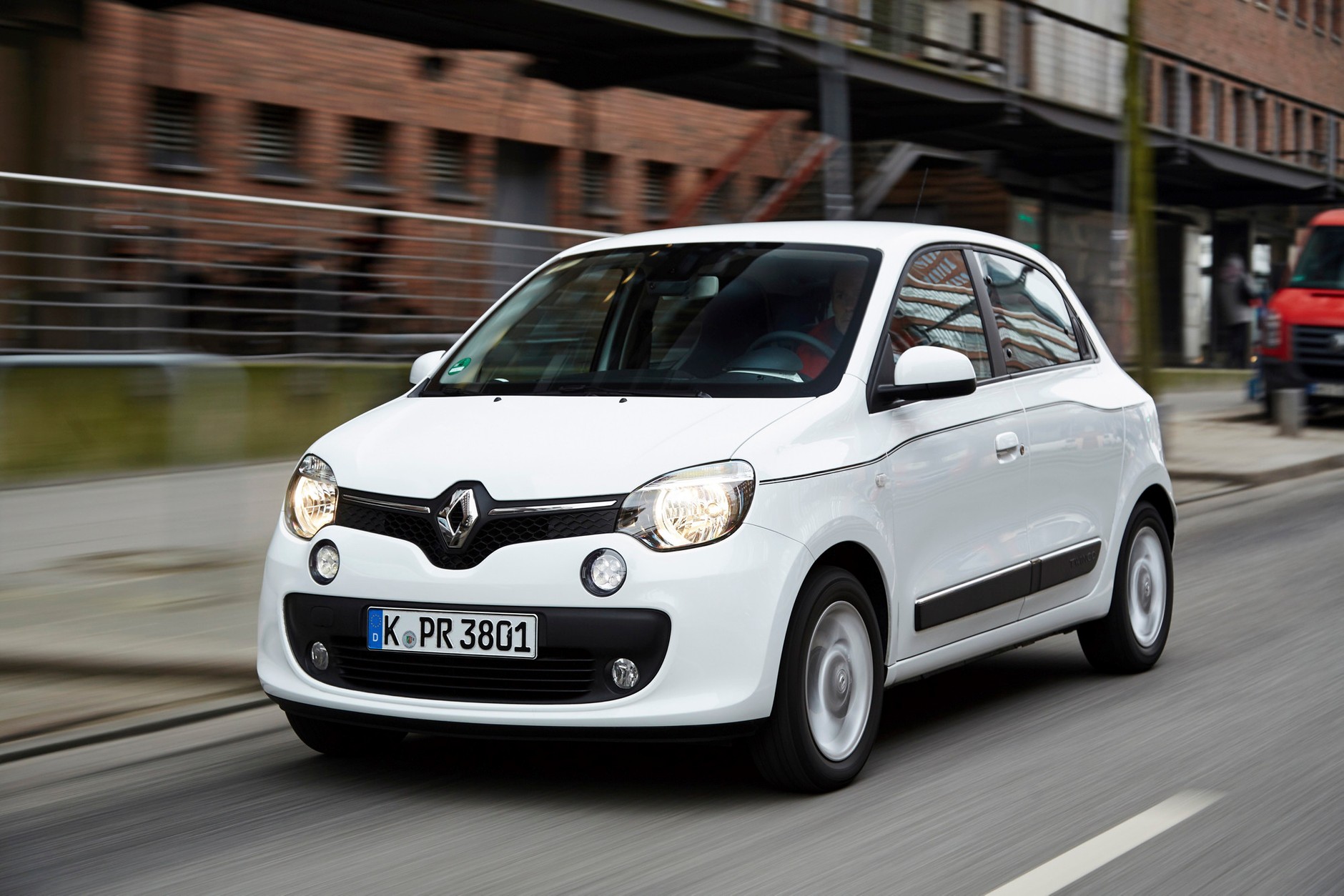 Porównanie: Hyundai i10 kontra Renault Twingo i VW Up!