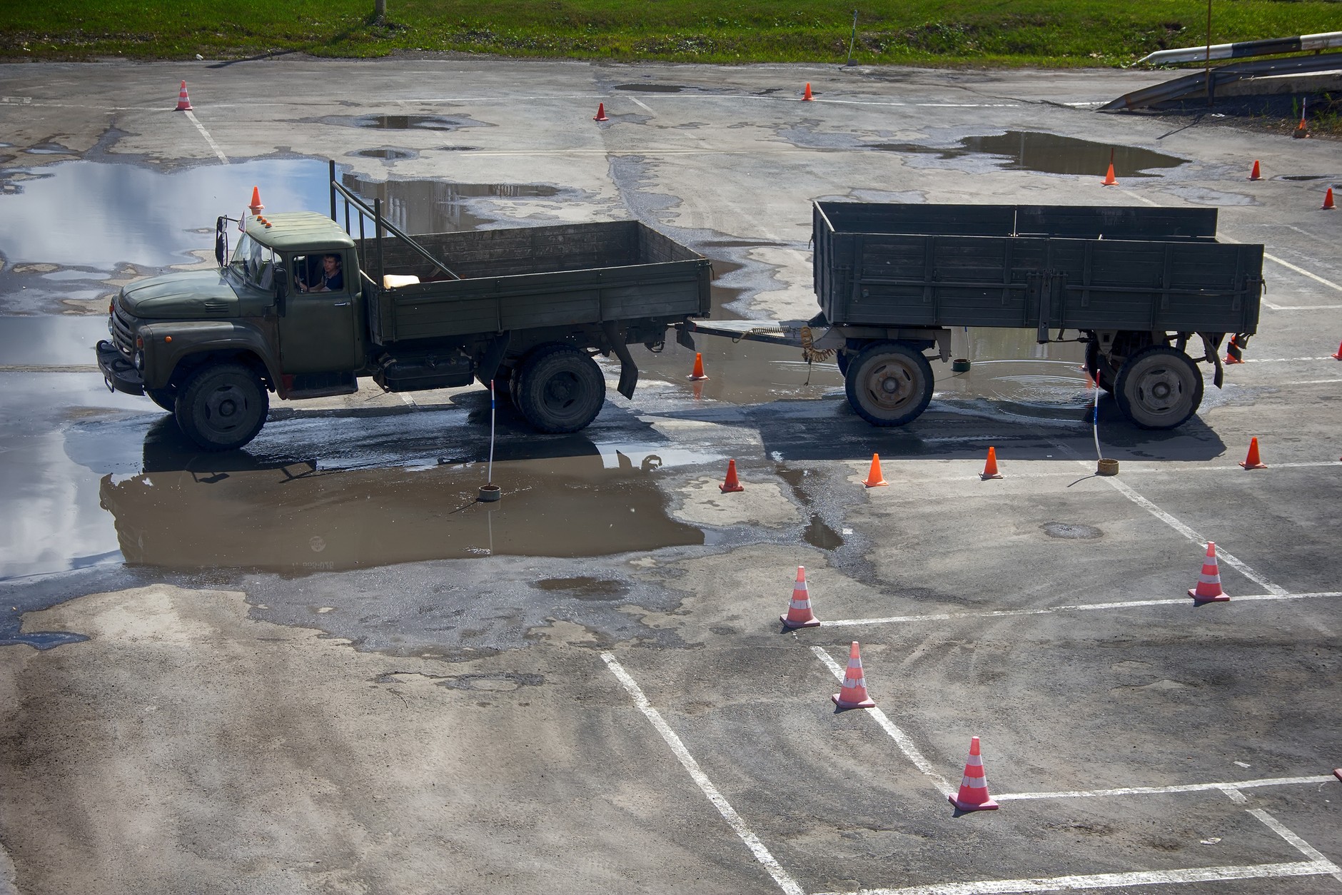 To nie prawda, że tylko w Polsce są jeszcze egzaminy na placach manewrowych. W Rosji też tak to działa