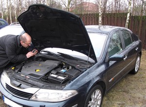 Szukamy auta z ogłoszenia: Laguna jak brytyjski szpieg udający Francuza