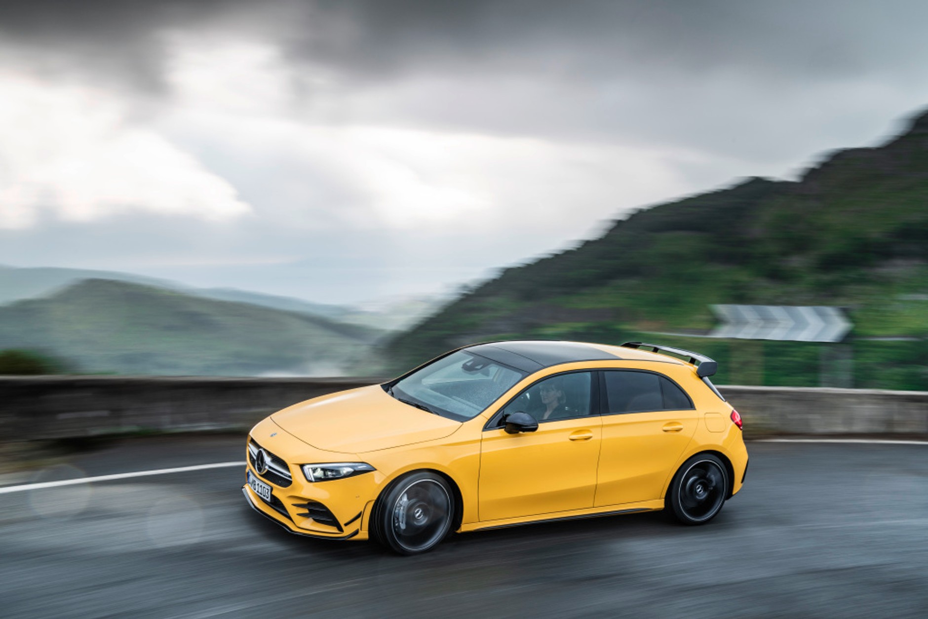 Nowy Mercedes-AMG A 35 4MATIC - 01