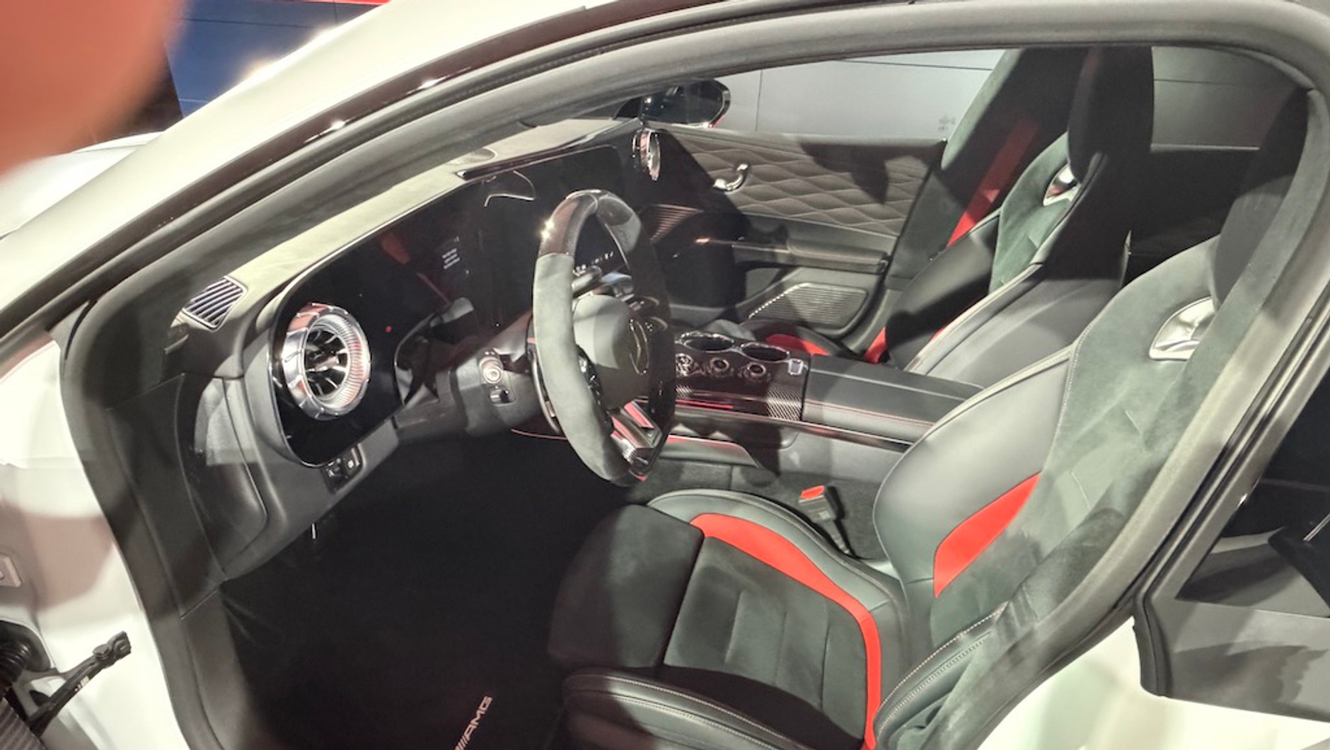Nowy elektryczny Mercedes AMG GT 4-Door Coupe