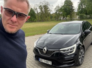 Powrót do przeszłości: jeździłem wskrzeszonym sedanem Renault, który ma "coupe" w nazwie