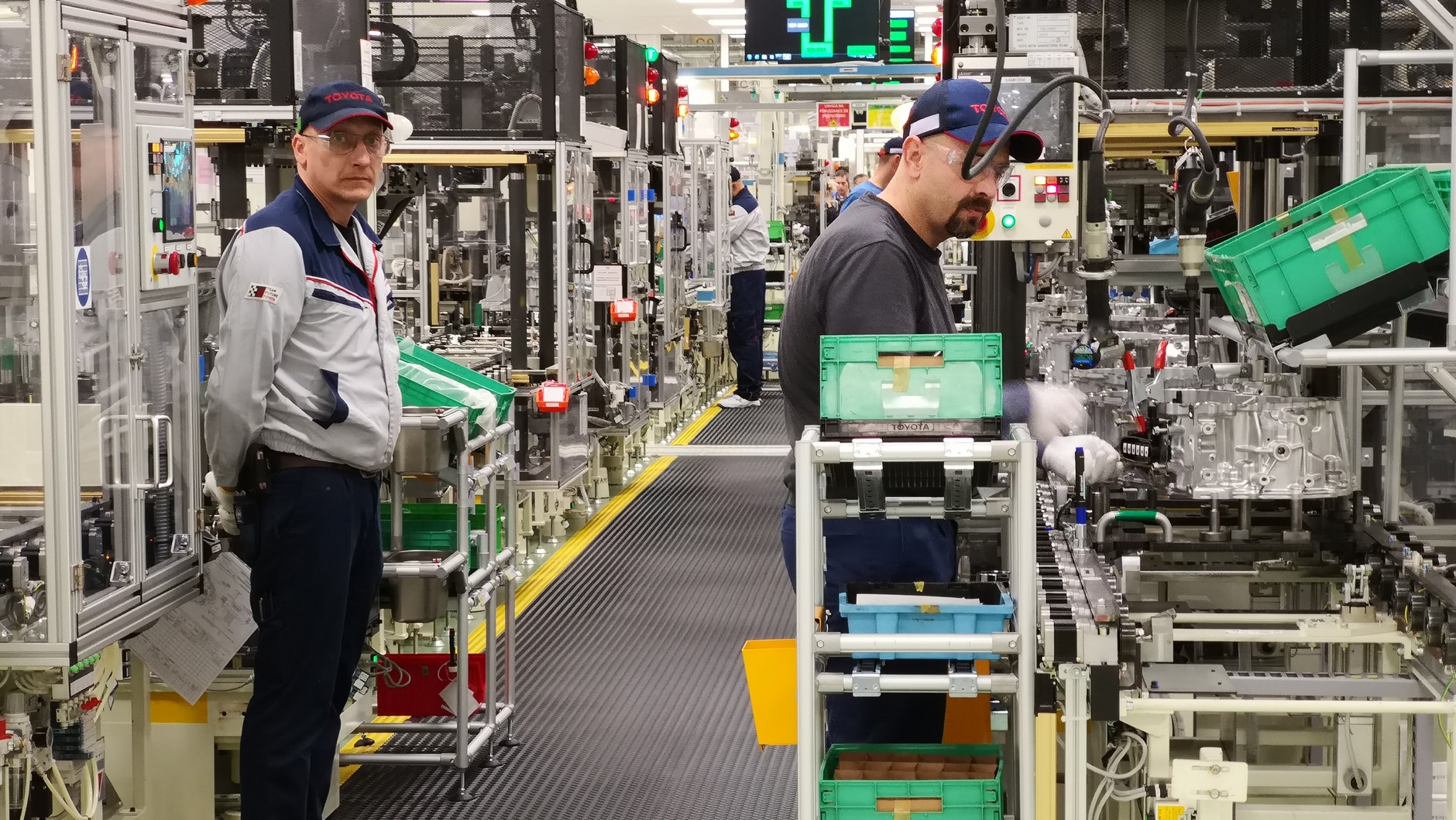 Toyota Motor Manufacturing Poland - zakład w Wałbrzychu. Obecnie trwa intensywna rekrutacja pracowników szczególnie w rejonie Wałbrzycha. Praca ma się odbywać na trzy zmiany by uzyskać roczną produkcję w wysokości 180 000 sztuk