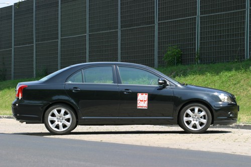 Toyota Avensis - Jeżdżąca solidność