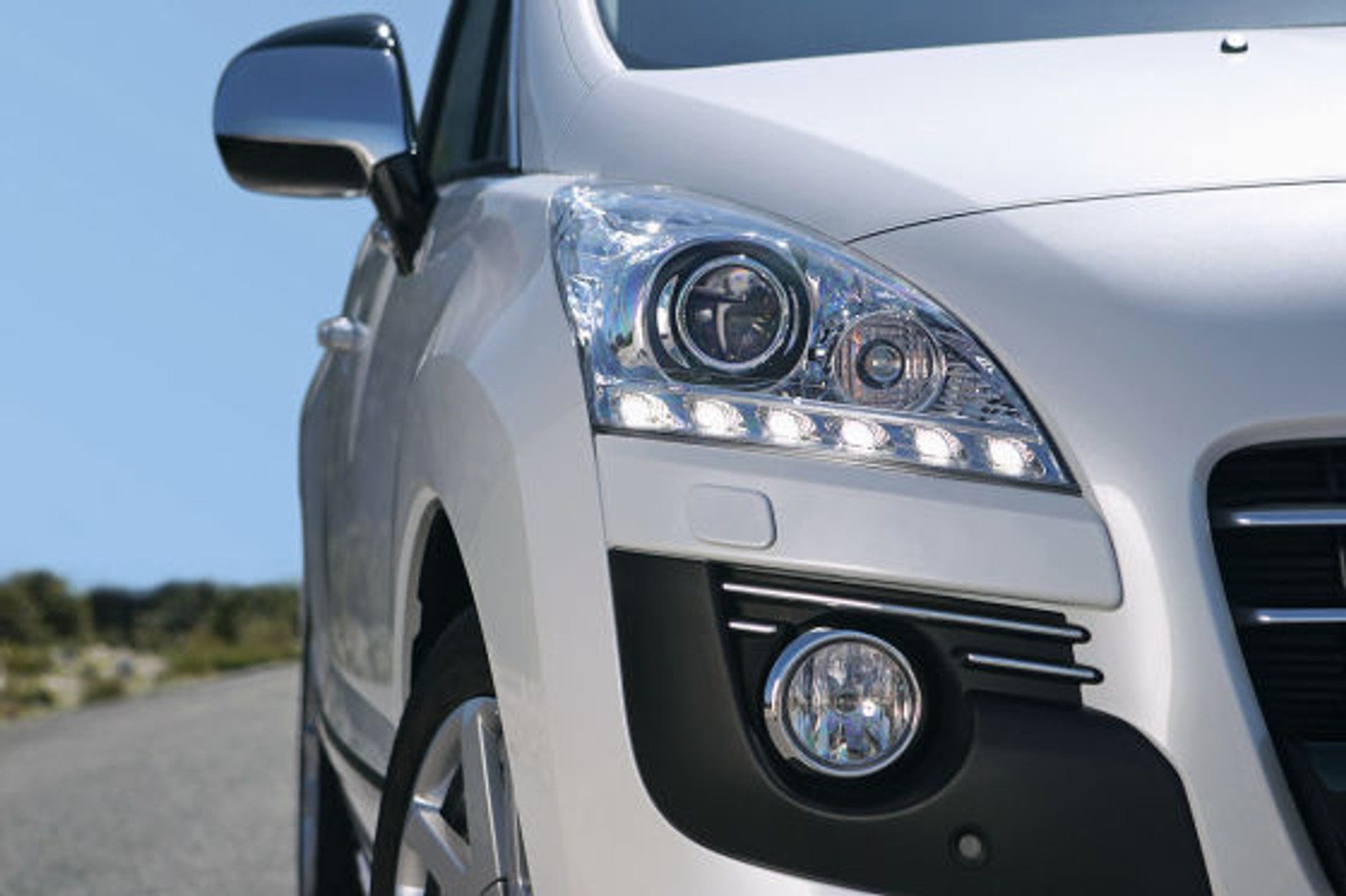 peugeot_3008_hybrydowy