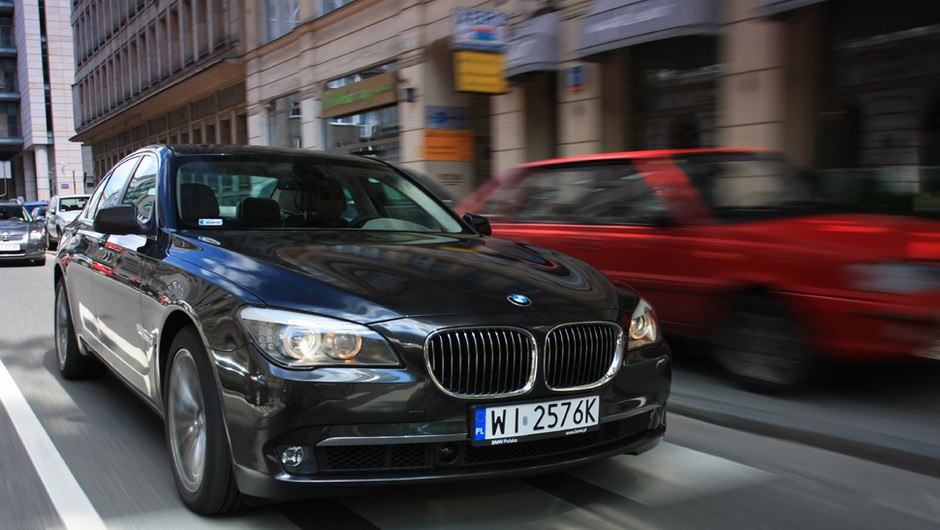 BMW 750i - Ponad dwie tony luksusu