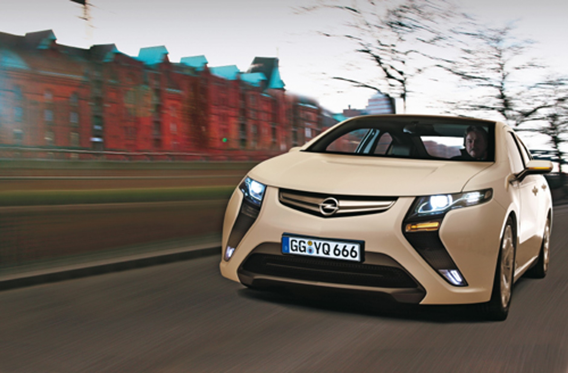 Opel Ampera, auto oczekiwane w napięciu