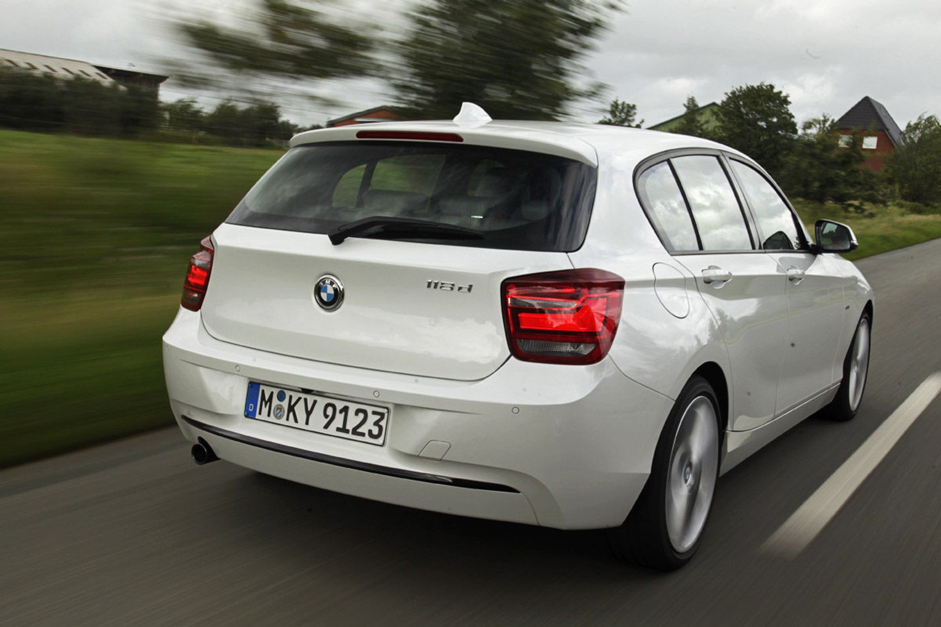 BMW 118d Sport Line (143 KM)