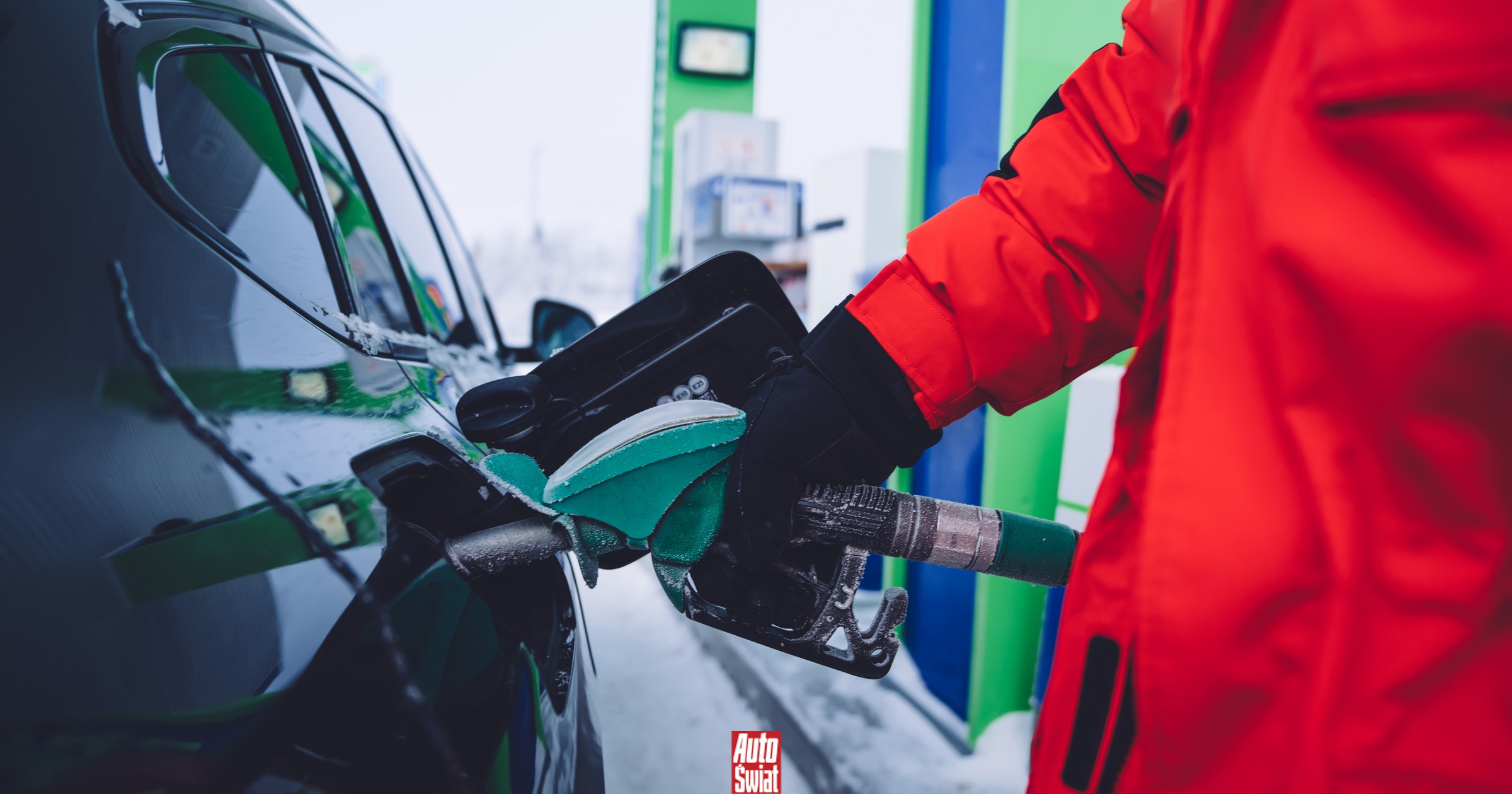 Jak tankować taniej? Jest prosty sposób na realne oszczędności