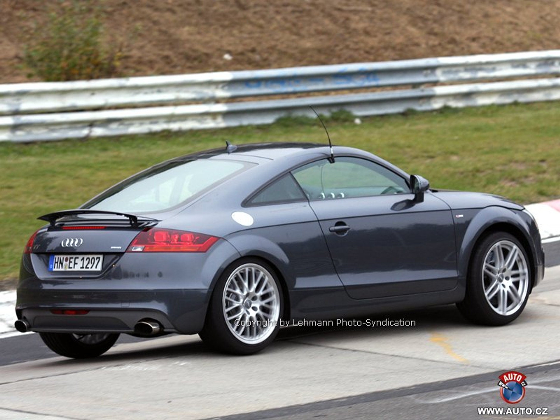 Zdjęcia szpiegowskie: Audi TT RS bez maskowania krążące po torze