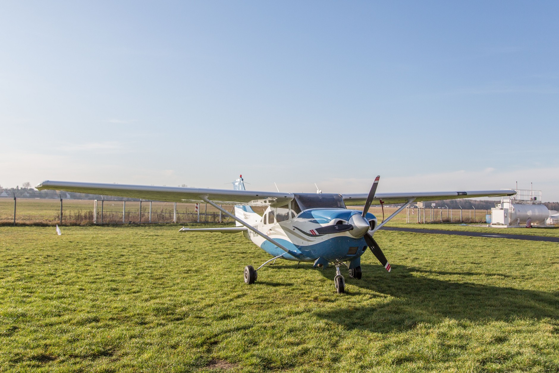 Samolot ekipy poszukującej skradzionych aut