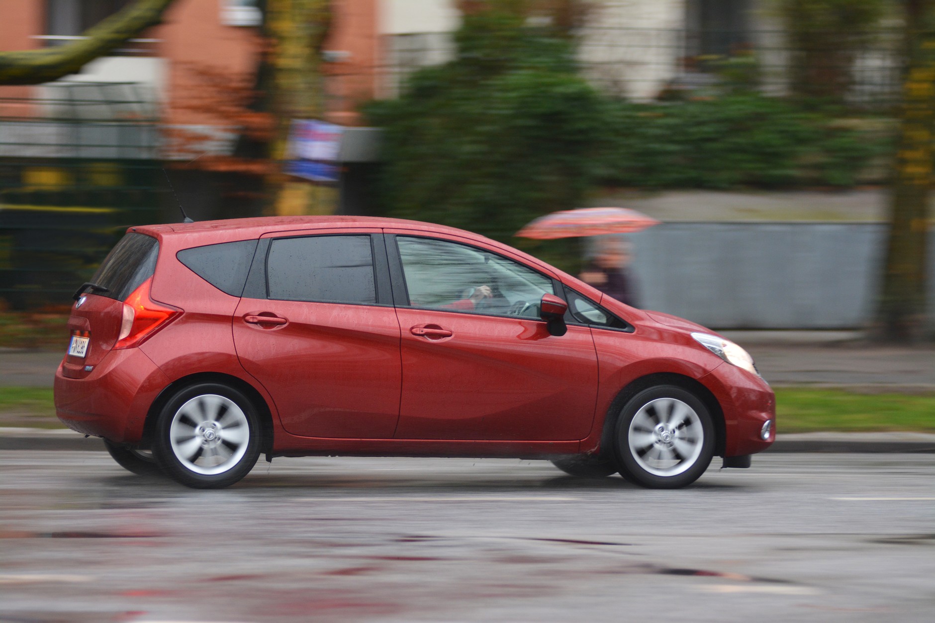 Porownanie Ford B-Max kontra Nissan Note