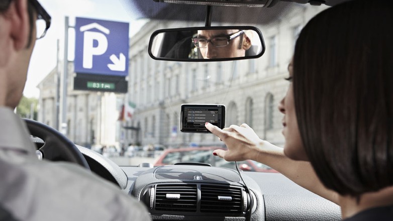 Nawigacja z internetem - Poznaj nowe rozwiązania w samochodowych systemach GPS