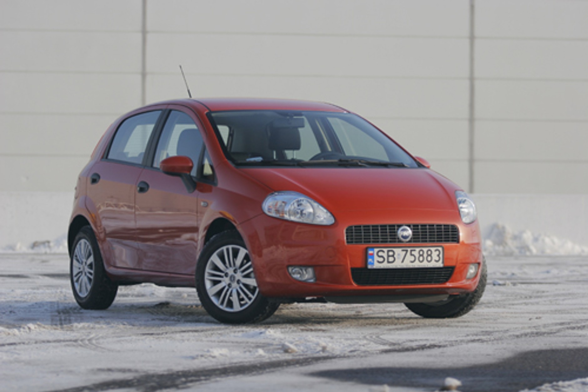 Auto za 35 000 zł - radzimy co kupić nowe, czy używane?