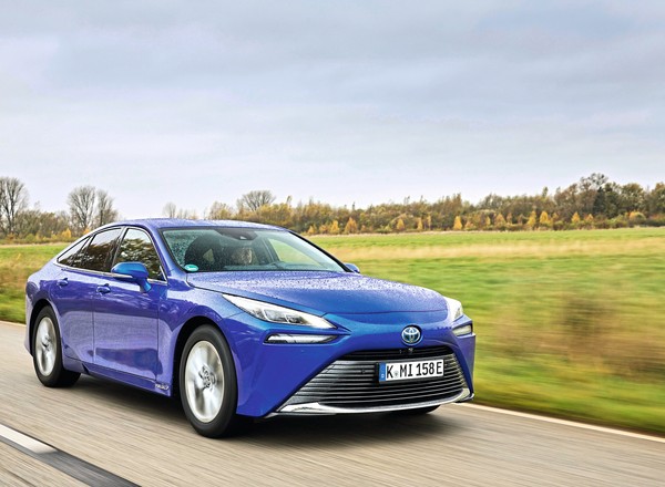 Wodorowa Toyota Mirai po dwóch latach i 80 tys. km. Czy da się jeździć drożej?