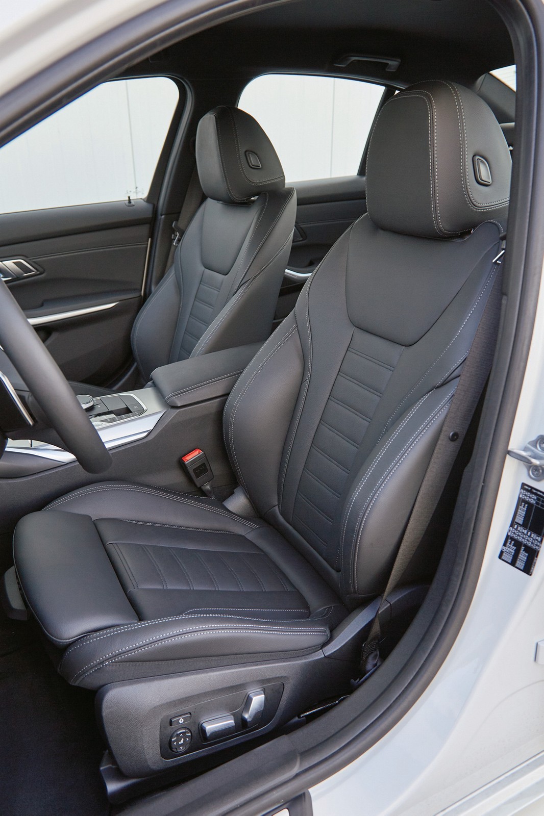 Porównanie: BMW serii 3, Kia Stinger, Mazda 6, Mercedes klasy C