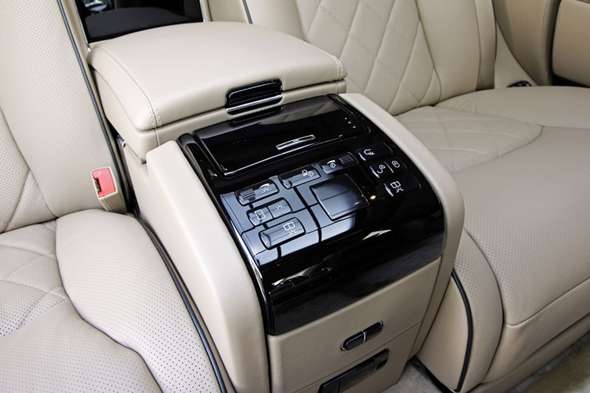 Maybach Zeppelin za 406 tys. Euro